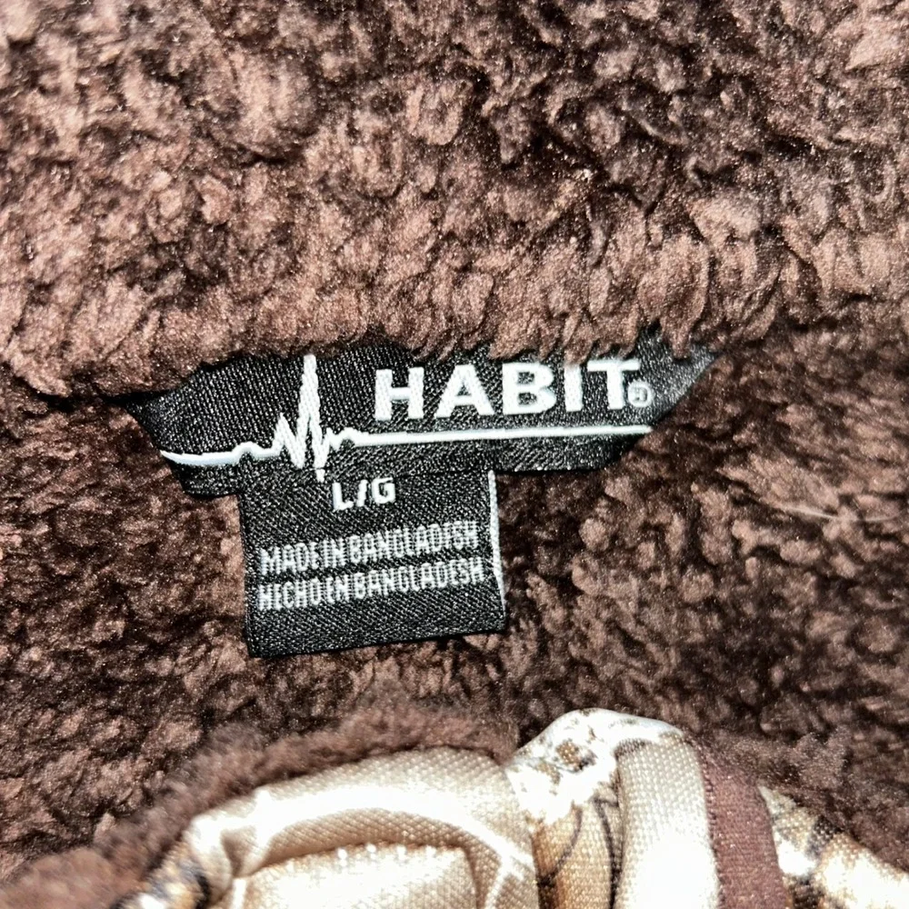 Habit big branch